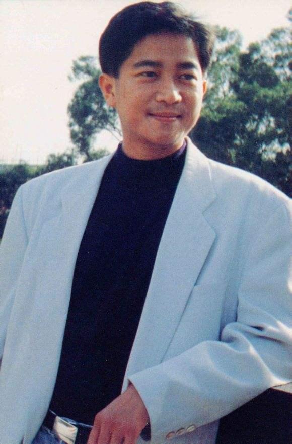 贵公子陈百强,是何超琼知己,周润发为他扶灵,张国荣承认不如他