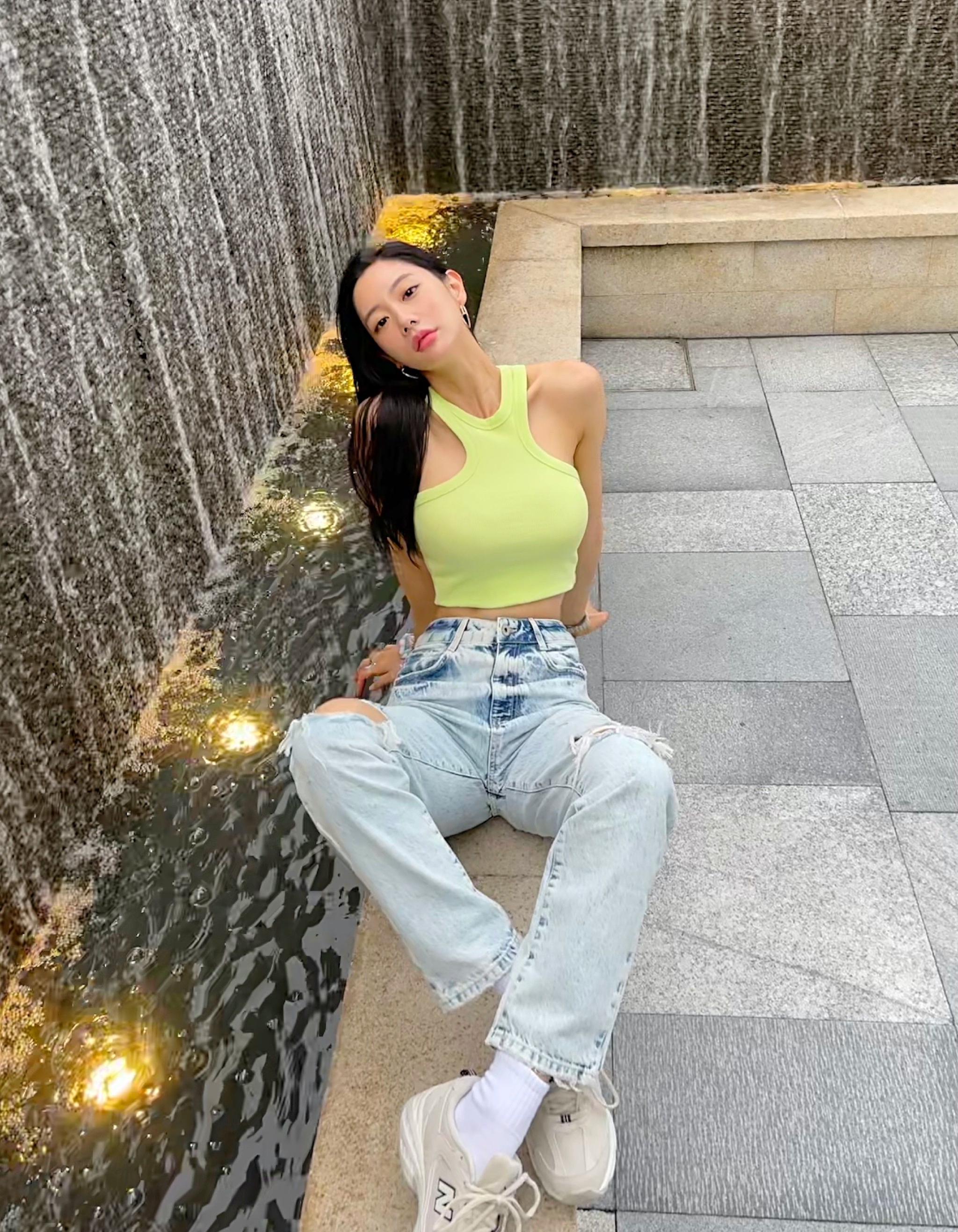 毕业于美国埃尔卡密诺城市学院,英国籍亚裔女演员 672/ 9@claralee