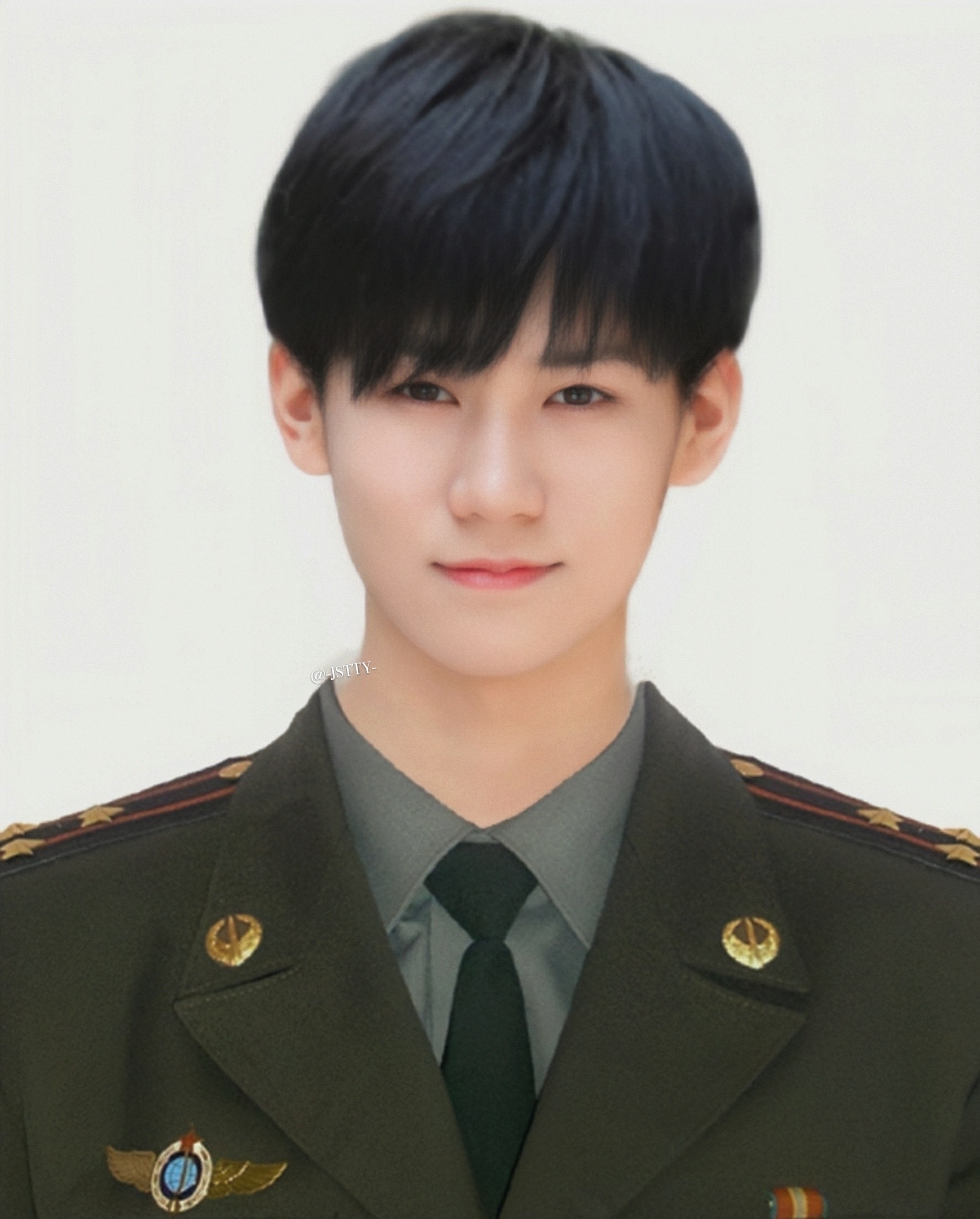 康康我们可甜可盐的张真源有一身正气的军装有清冷学长的校服装有