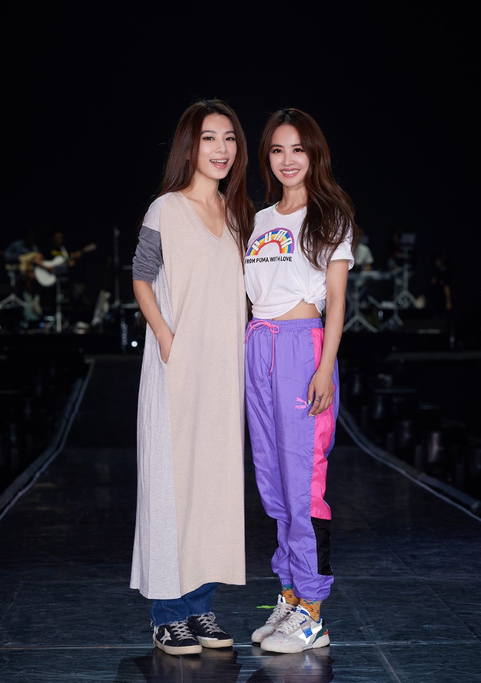 "百变魔女"蔡依林,清纯如初恋,火辣如魔女,与小s同台热吻