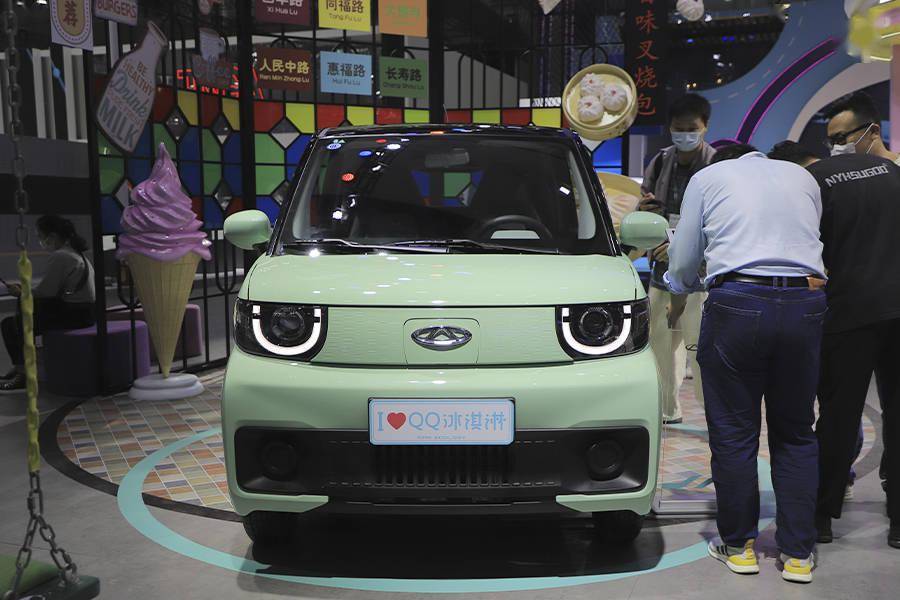 广州车展:q萌可爱的4座小车车!实拍奇瑞qq冰淇淋-新浪汽车