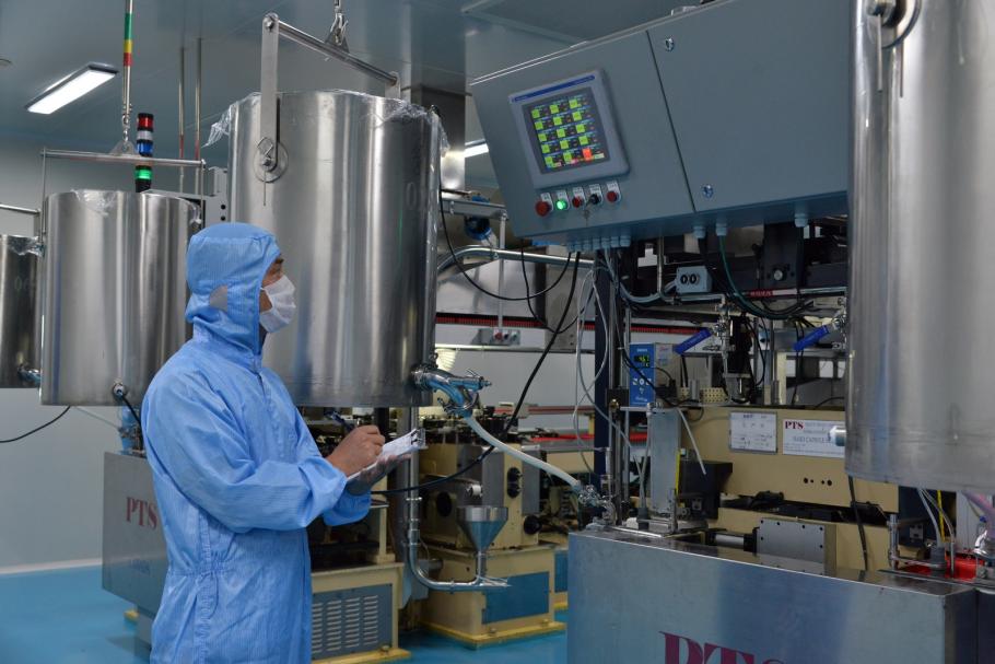 "我们现在的6条线已经完全投入生产,持续运营了一年时间.