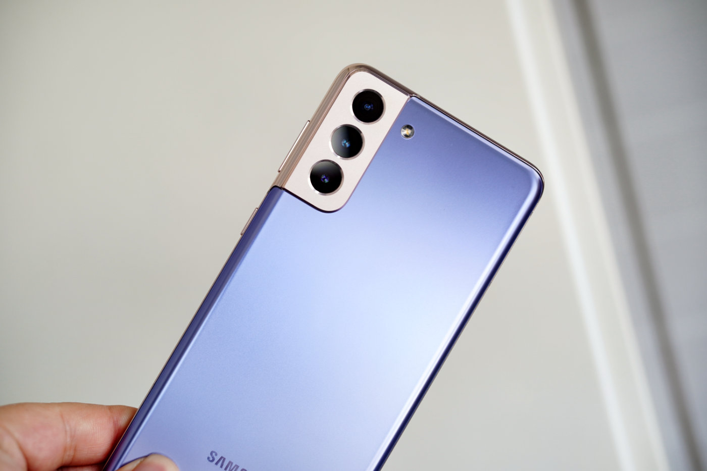 卓尔不群 谈谈三星galaxy s21系列设计和屏幕__财经头条