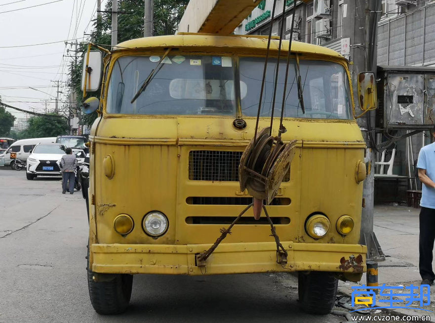 新老对比:从30年前老车感受黄河重卡经典传承-新浪汽车