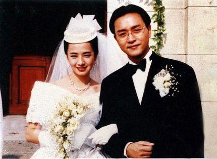 和大15岁老公似父女,难怪被哥哥赞漂亮|毛舜筠|丁平|张国荣_新浪新闻