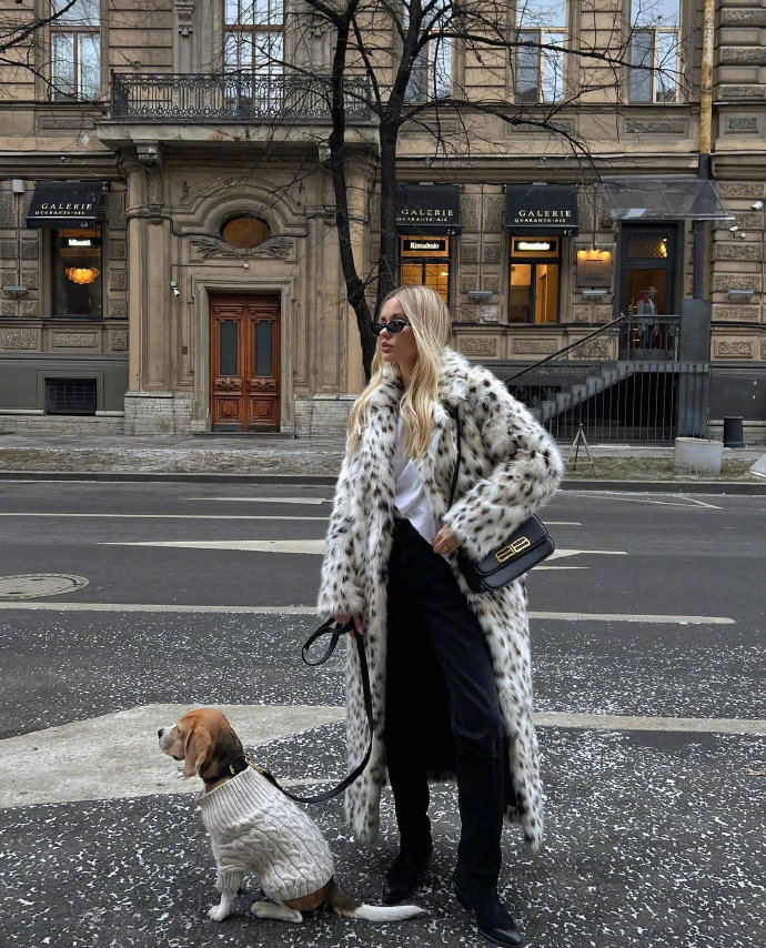 ins时尚博主的日常穿搭lookbook简约大气的欧美风