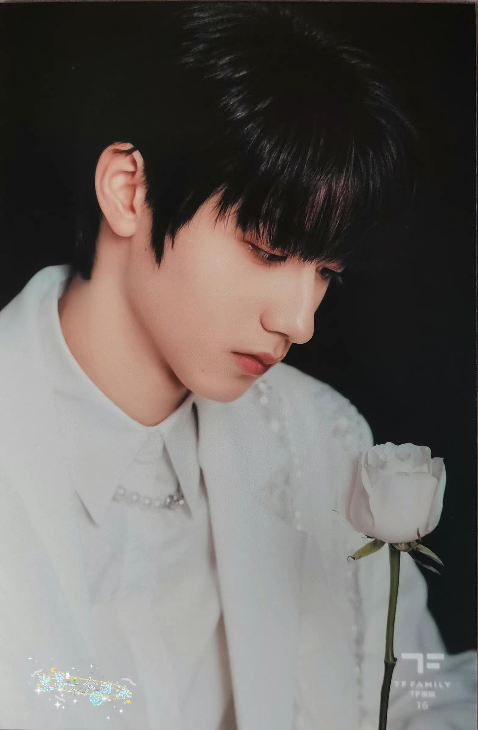 朱志鑫新年音乐会生写大片~ 怼脸拍 眼神杀 侧颜杀