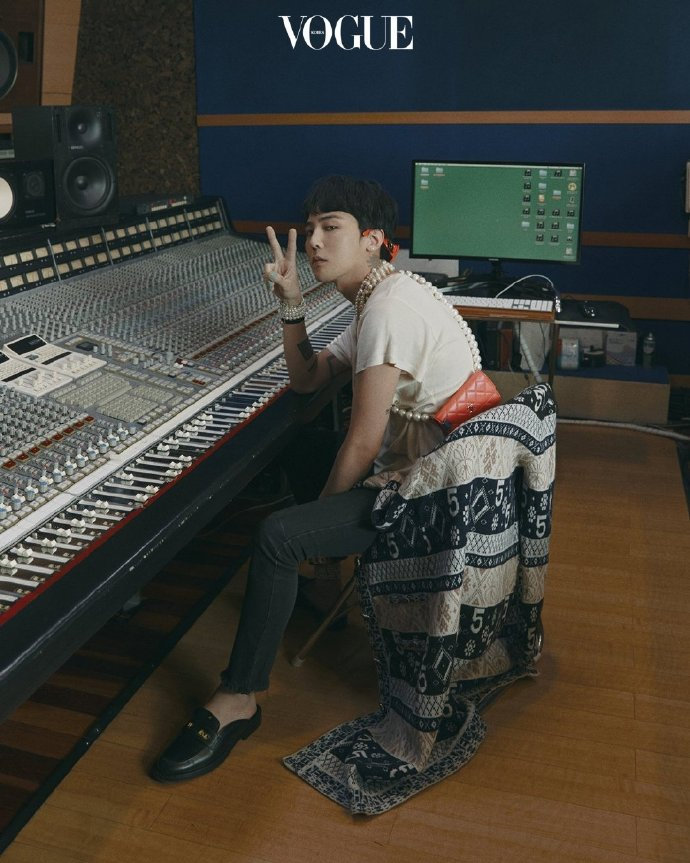 权志龙 vogue korea 11月刊内页大片