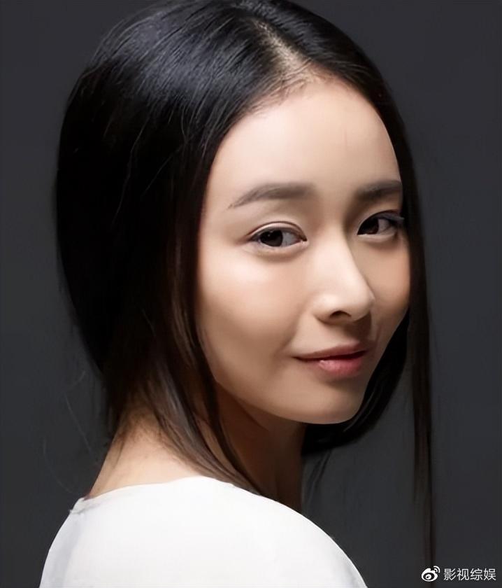从李曼、高叶到王佳怡,很多谋女郎不如周冬雨章子怡巩俐倪妮幸运