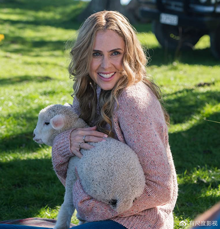 安娜·哈彻森扮演的城主夫人莱塔,是斯巴达克斯的第三任女友.