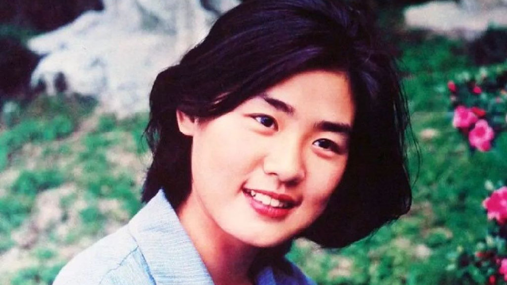 60岁丛珊近照曝光，曾经历两段婚姻，如今剧中演胡歌丈母娘获赞|县委大院|牧马人|谢晋|伍迪|法国_新浪新闻