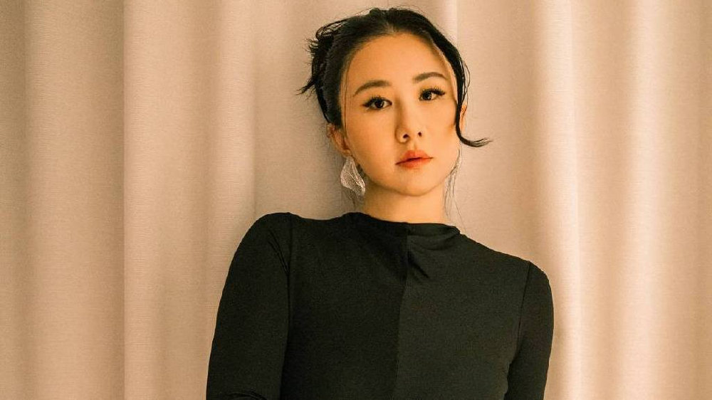 东方魅力征服好莱坞 孟瑶镂空长裙显优雅|好莱坞|孟瑶|奥斯卡_新浪新闻