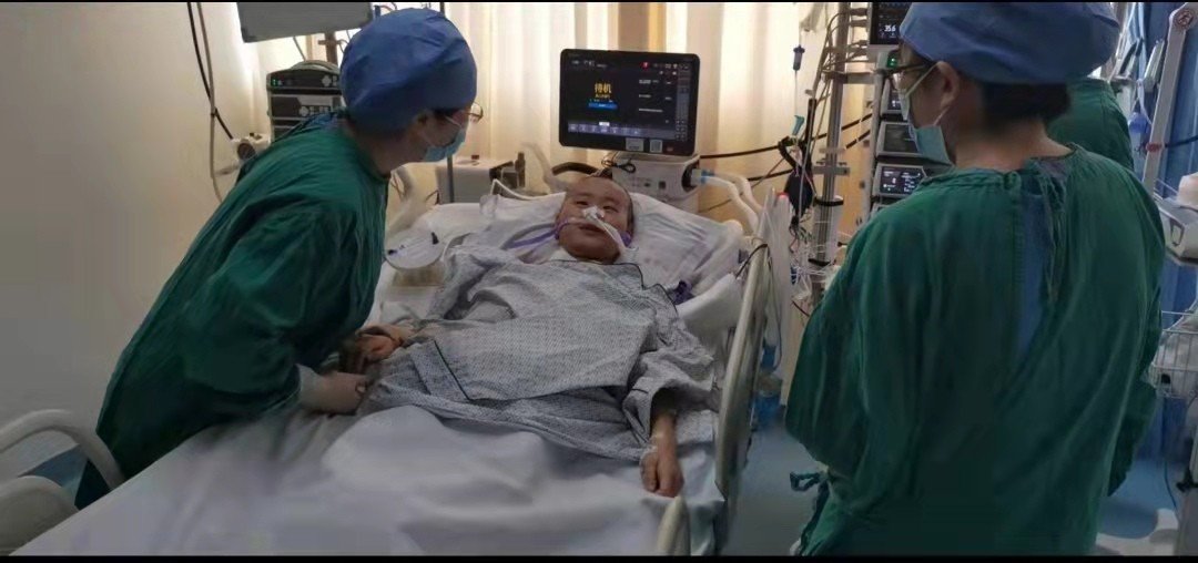 肺移植专家陈静瑜连夜手术5个小时，百草枯中毒33天的女孩救活了休闲区蓝鸢梦想 - Www.slyday.coM