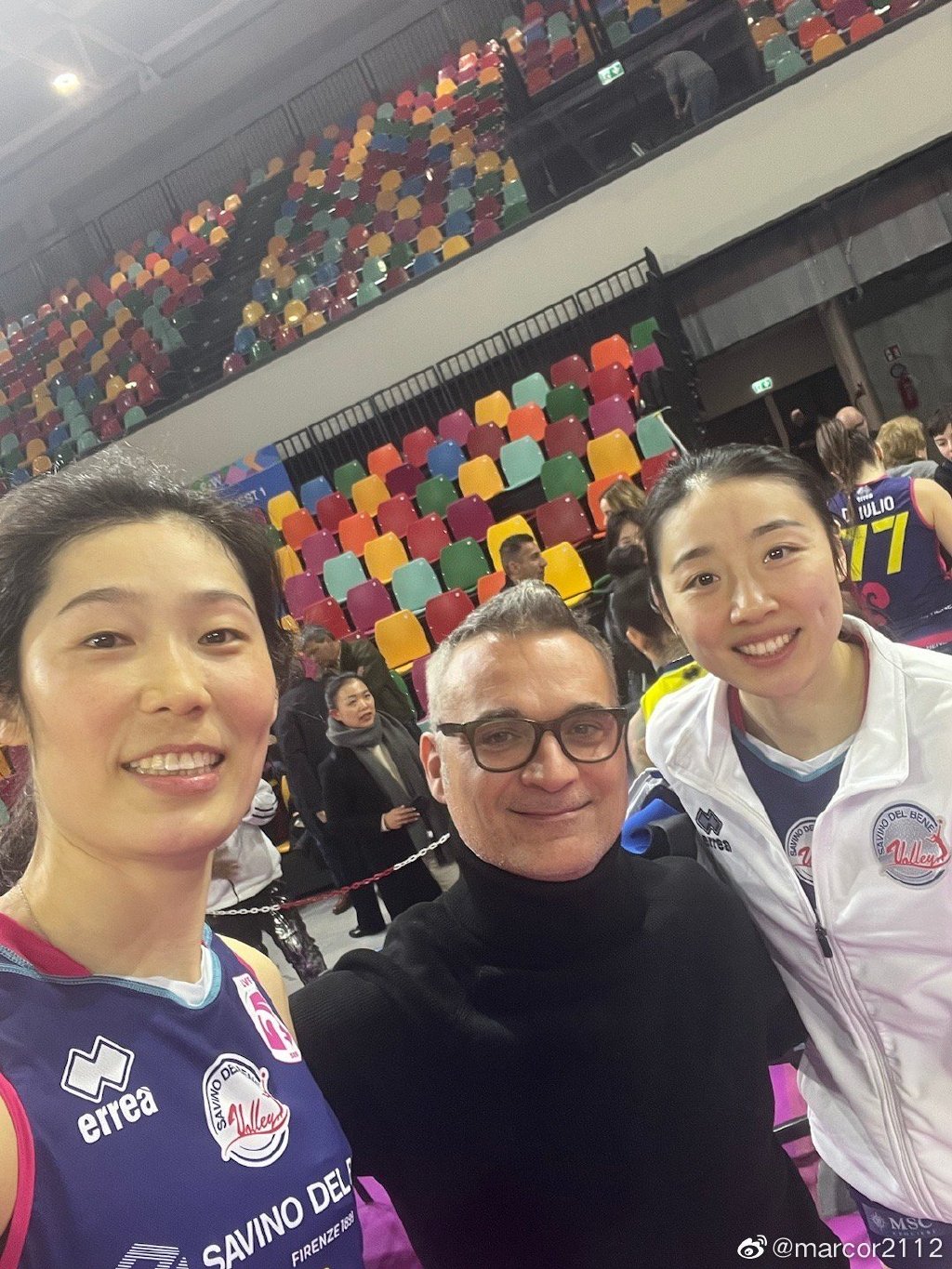 朱婷姚迪露美丽笑颜，女排双子星身价水涨船高，或为奥运提前回国|土耳其|朱婷|姚迪_新浪新闻