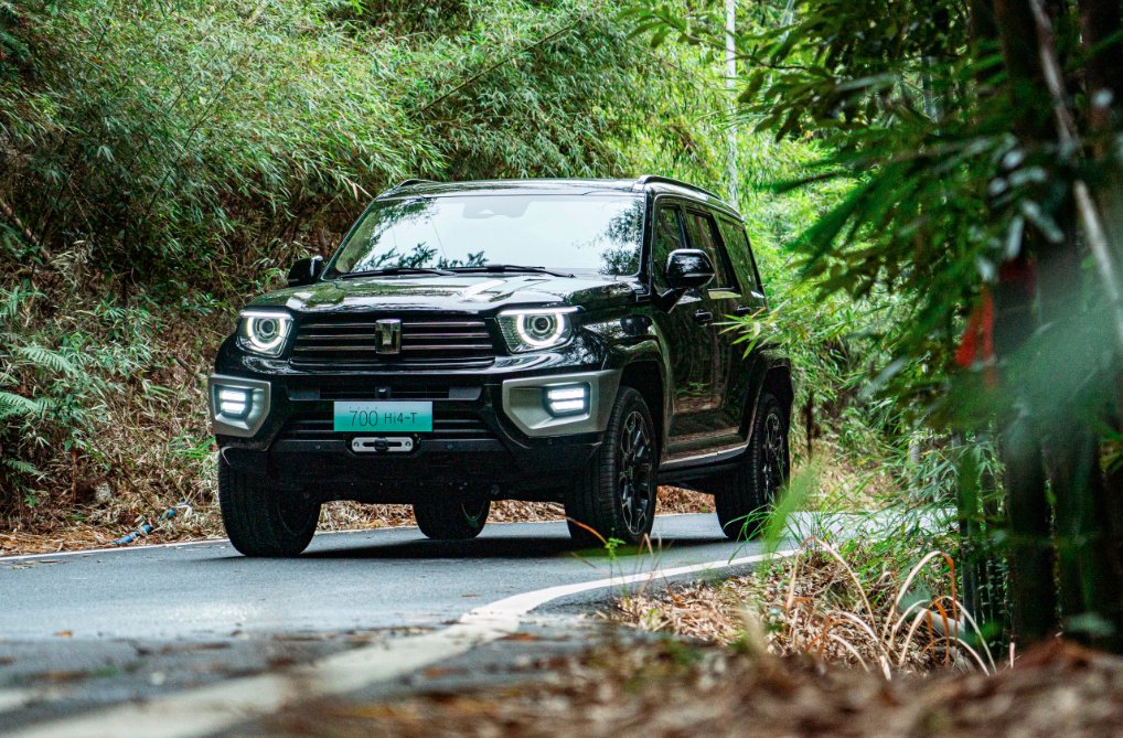 豪华越野车圈新卷王,42.8万元起售坦克700hi4-t来了-新浪汽车