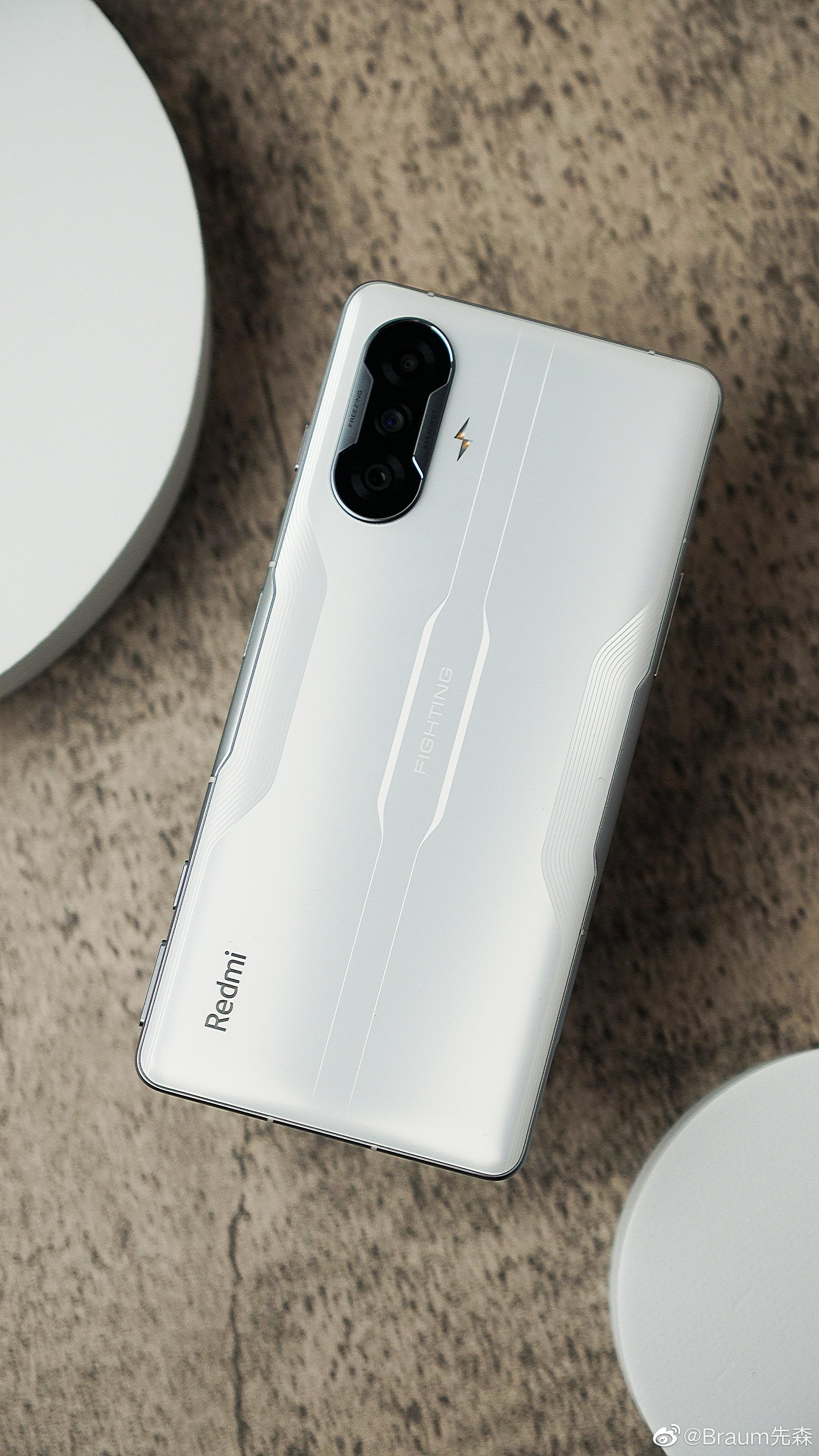 拍了一组k40游戏增强版白色真机图