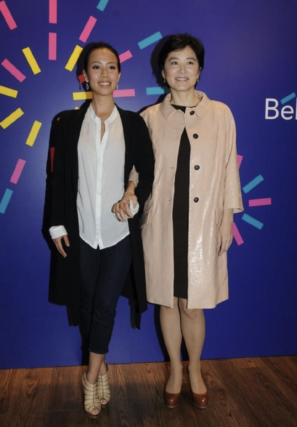 林青霞继女与闺蜜庆生，徐子淇妹妹打扮低调现身，已融入名媛圈子|邢嘉倩|徐子淇|名媛_新浪新闻