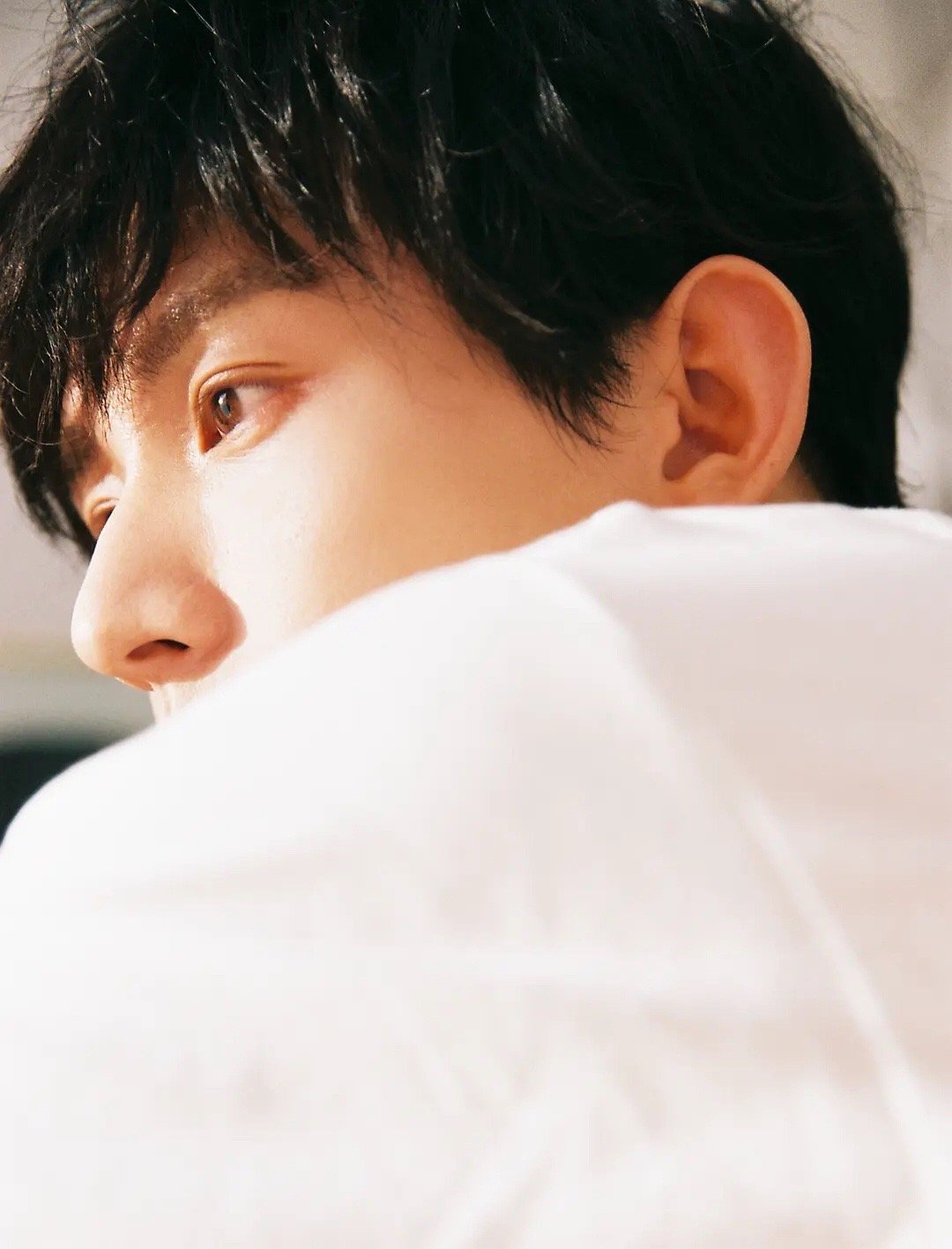 组里热议:成毅之前的现代装蜜汁土气,大家喜欢他都是有司凤滤镜