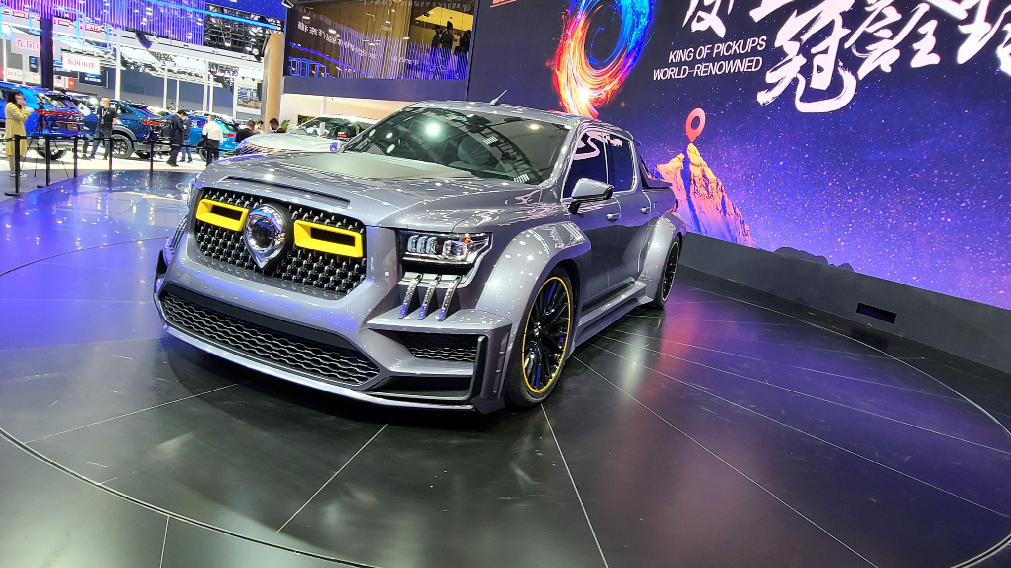 长城超跑炮基于全新一代长城炮改装的低趴范儿皮卡帅不帅