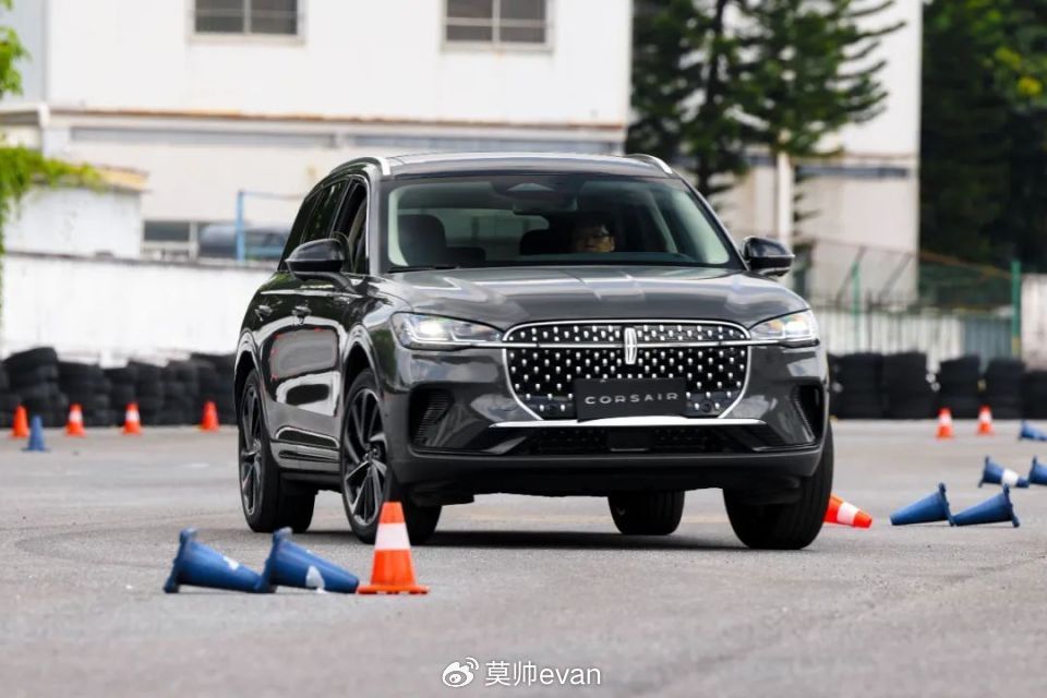 全新林肯冒险家,经典美式舒适!-新浪汽车