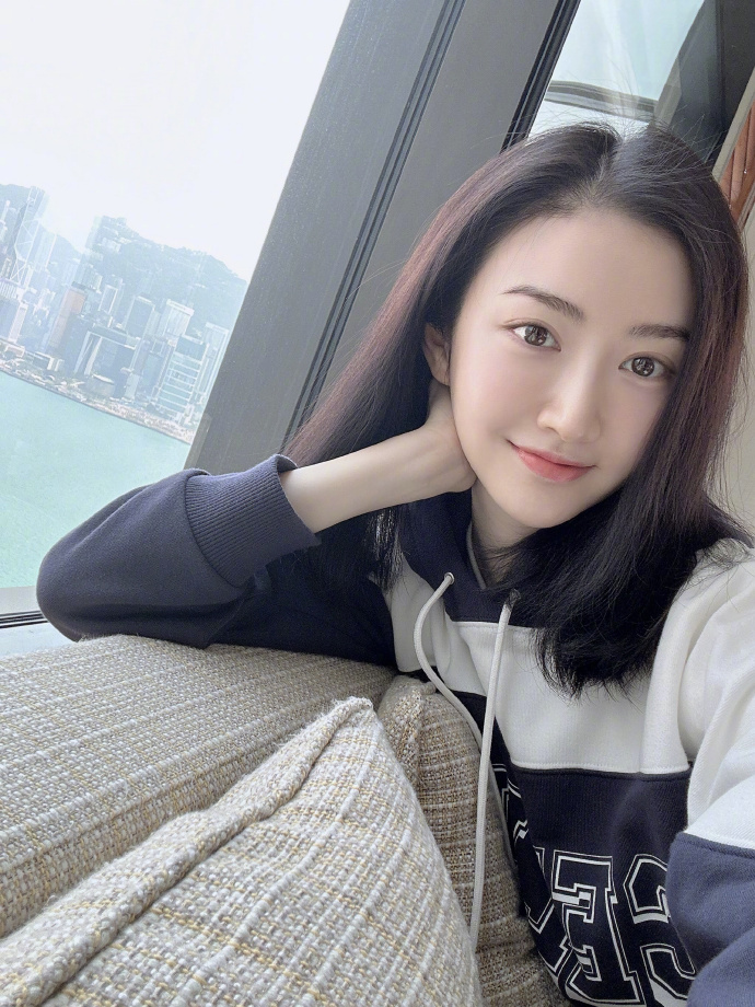 景甜素颜自拍照好米好清纯啊!