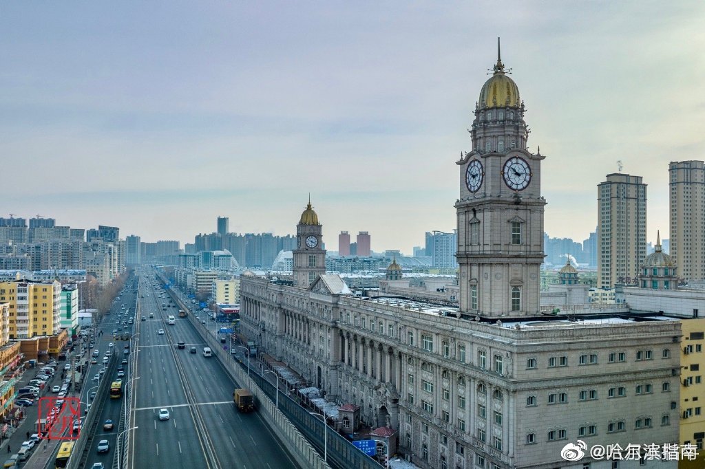 哈药六厂一座巨大的建筑物有着哈尔滨卢浮官之称