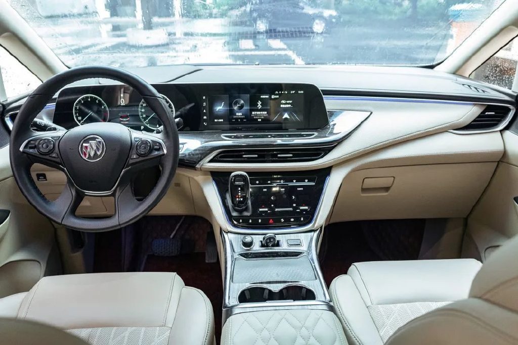 别克GL8 ES对比丰田赛那：40万最佳第二排之争