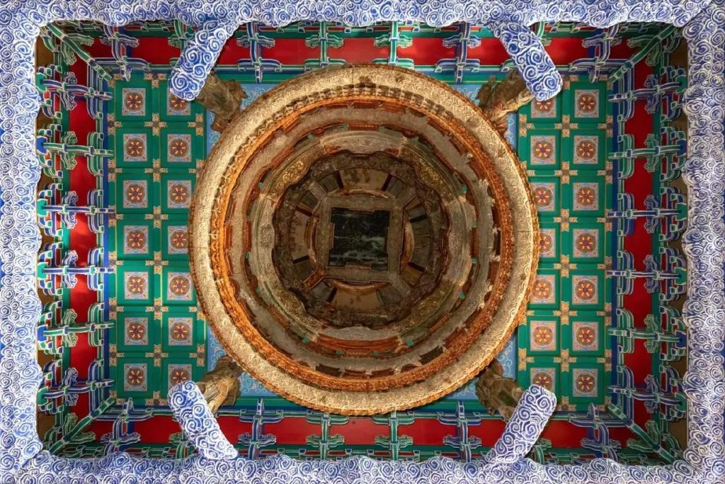 什么是藻井？中国藻井发展小史|斗拱|建筑|样式_新浪新闻