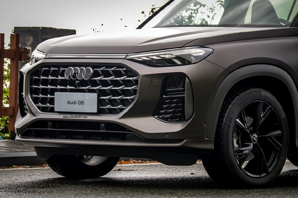 旗舰roadjet陆地专机启航试驾上汽奥迪q6更懂中国人的中大型suv