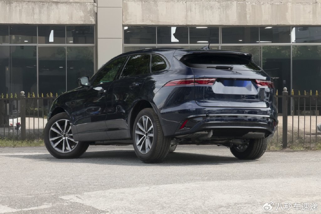 捷豹fpace展现赛道猛兽本色性能基因一目了然