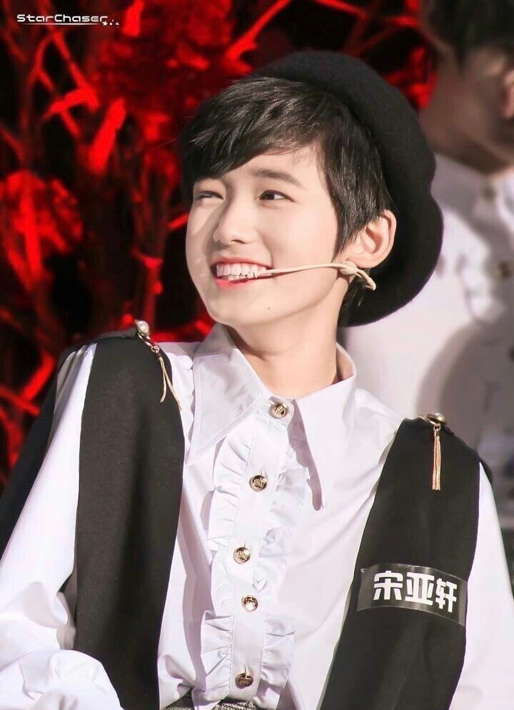 宋亚轩的wink有没有wink到你心坎呢～@时代少年团-宋亚轩_高清图集