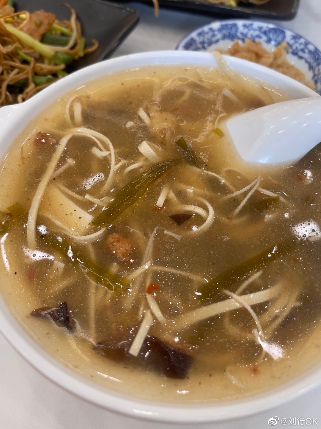 阜阳名物,卷馍与咸马糊__财经头条