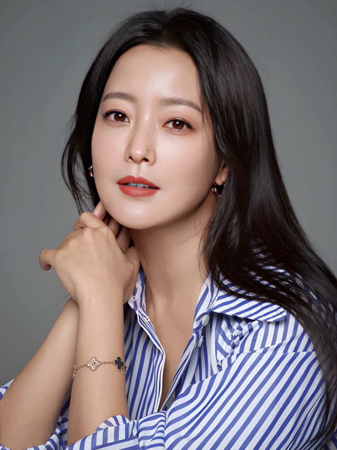 金喜善气质贤淑精致迷人