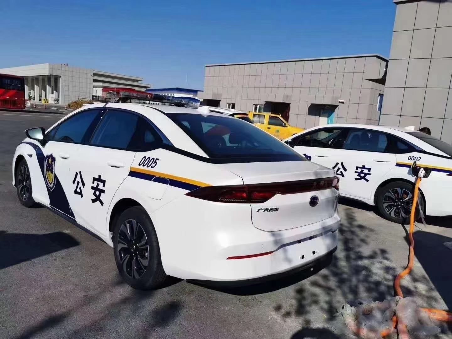 据说这是深圳政府采购的广汽aion s魅630 警车.