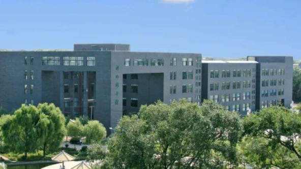 风口浪尖上的吉林农业科技学院到底是一所什么样的学校？休闲区蓝鸢梦想 - Www.slyday.coM