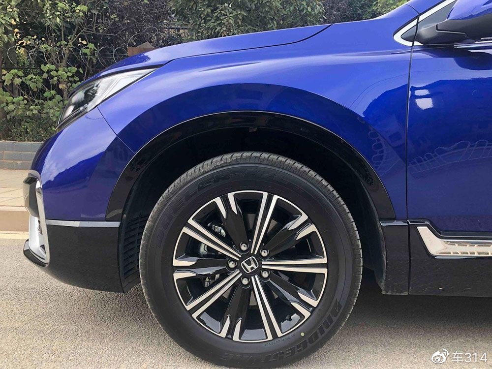 红旗HS5和本田CR-V谁更值得选？对比后答案明显