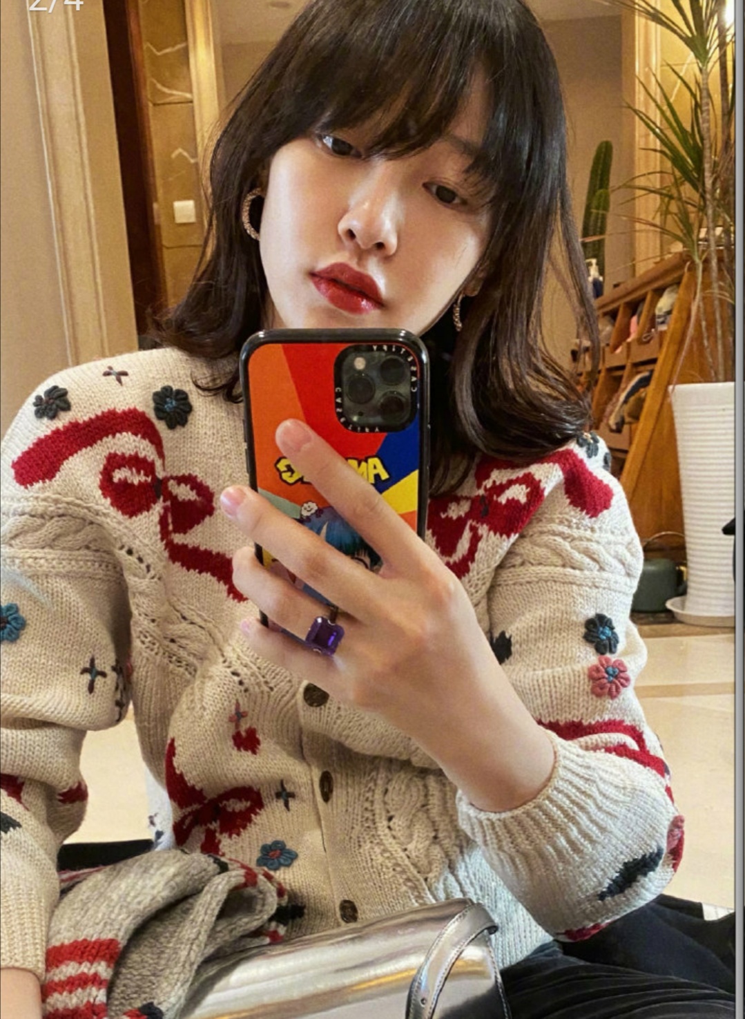 白百何对镜自拍获赞瘦美人,大方秀钻戒,洗掉手指纹身疑有新恋