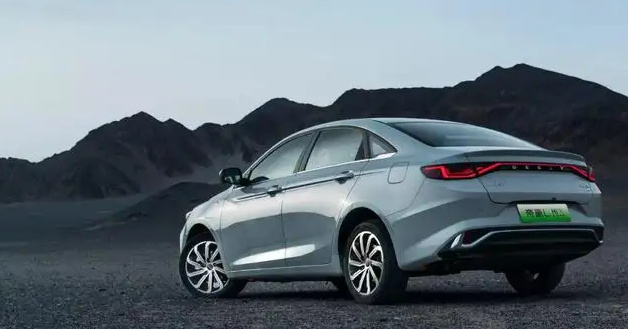 可油、可电、可增程 吉利与比亚迪的这两款车可买