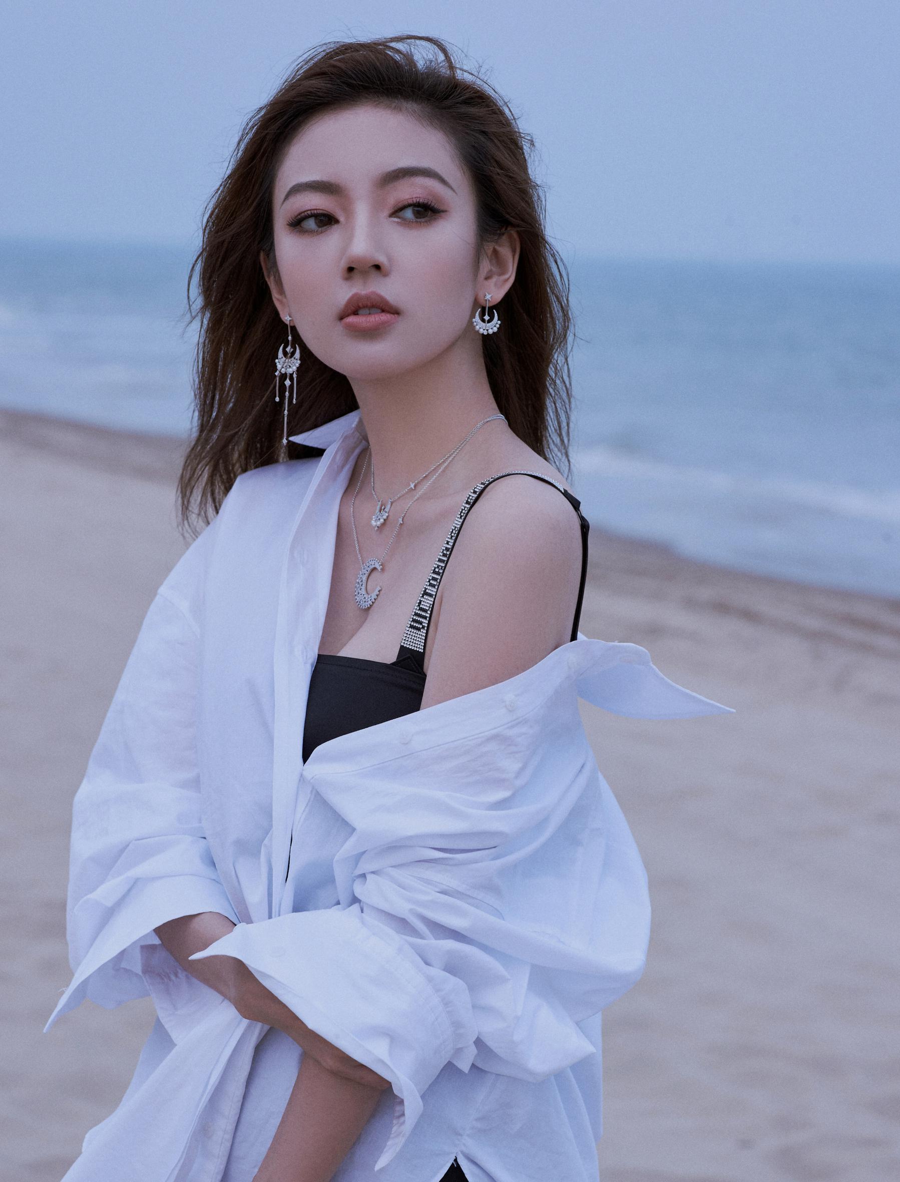 欢娱影视演员@何瑞贤 演绎@apm_monaco 最新eden系列