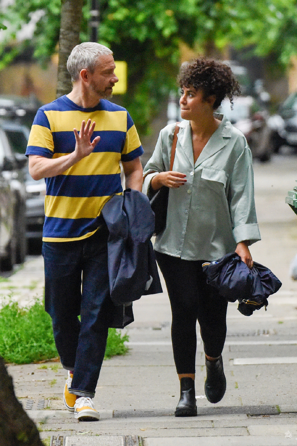 49岁马丁·弗瑞曼现身街头!6个月时间不见,头发居然全变白了