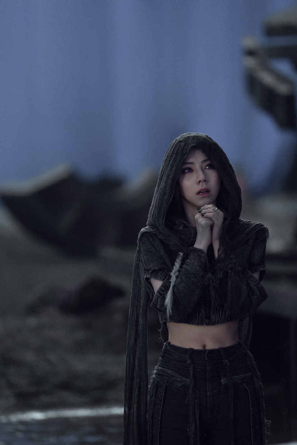 邓紫棋新专辑先行曲gloriamv上线用音乐开启爱的启示之路