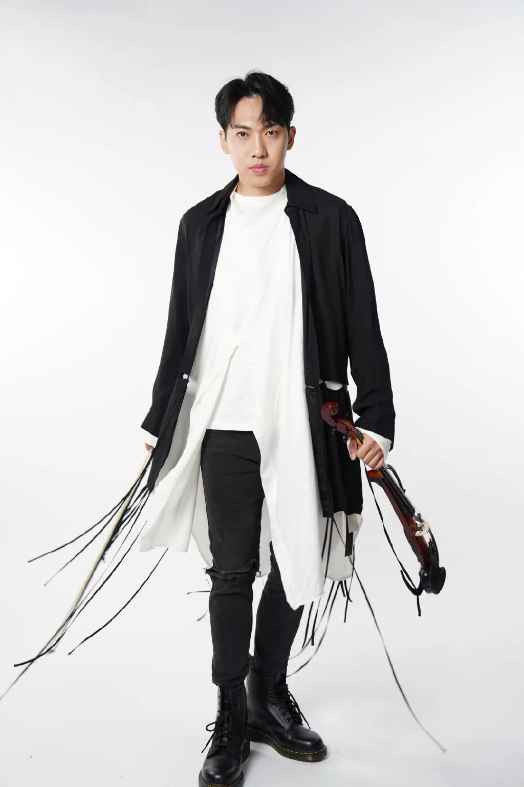 滚石最强压轴新人林子安首张演奏专辑《滚石有琴人,40首致经典》