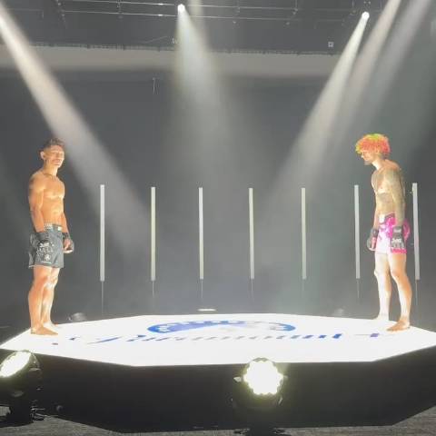 宋亚东与蜜糖奥马利UFC324格斗周第一次对视,采用了UFC派拉蒙时代的新形式|体育赛事讨论_新浪体育_新浪新闻