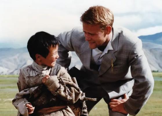 与郑爽一样,宁静同样也是出道即巅峰,《红河谷》《阳光灿烂的日子》