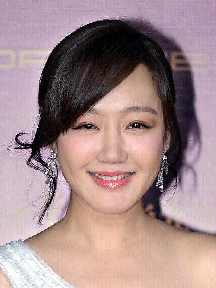 胡歌旧爱薛佳凝 一袭长裙,风采气质依旧