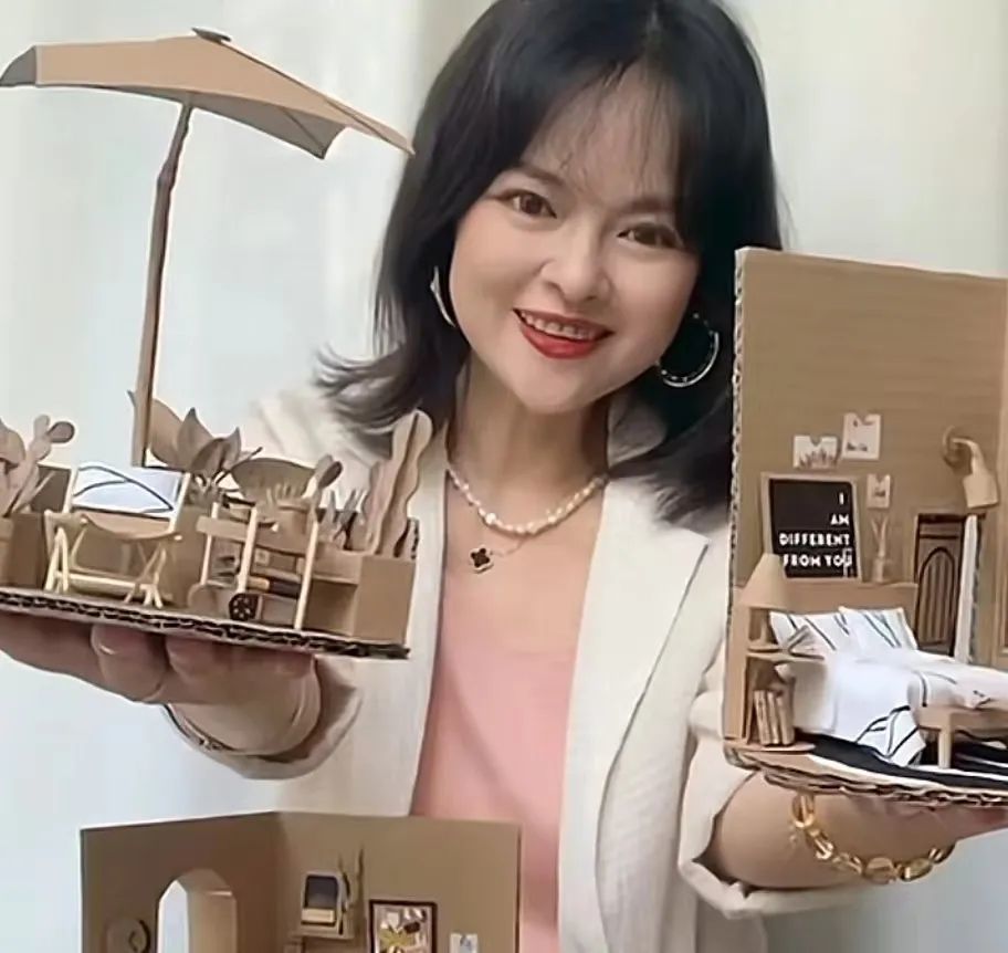 “木玩具爷爷”“纸房子妈妈”“棉花云爸爸”,家长手巧是种什么体验?休闲区蓝鸢梦想 - Www.slyday.coM “木玩具爷爷”“纸房子妈妈”“棉花云爸爸”,家长手巧是种什么体验?休闲区蓝鸢梦想 - Www.slyday.coM