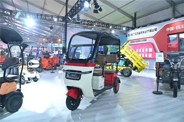 聚焦中国智造富贵车业参加第十三届丰县电动车展览会