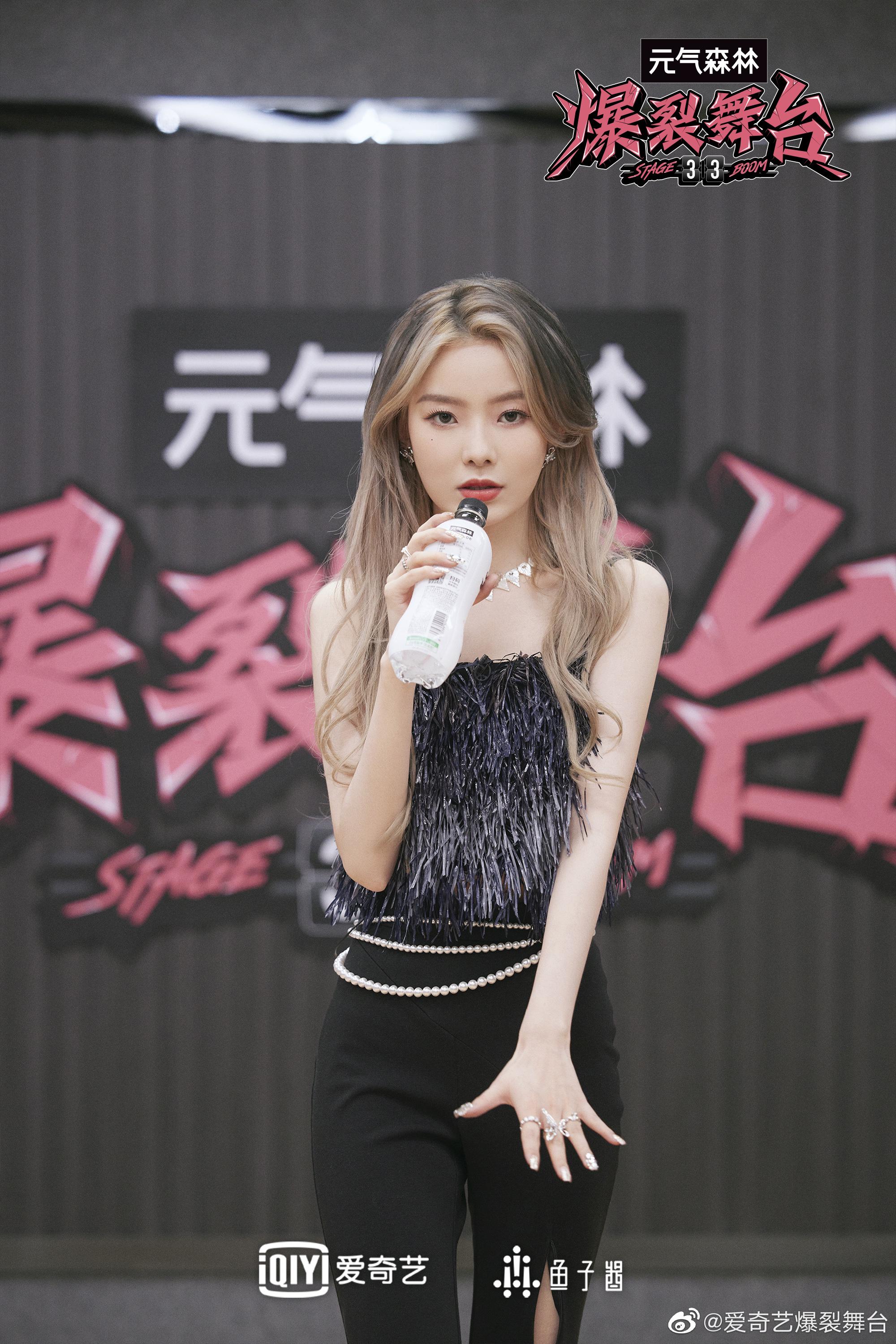 前方直击@硬糖少女303-陈卓璇 练习现场!_高清图集_新浪网