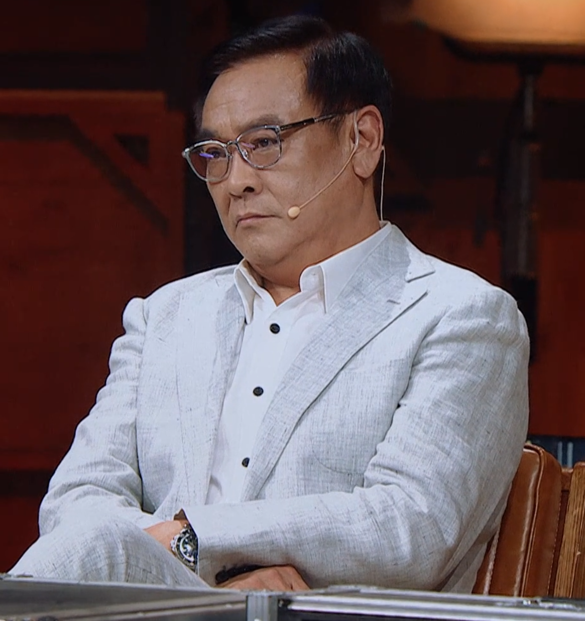 尔冬升怼哭郭敬明发脾气的背后是作秀这次专访给出答案