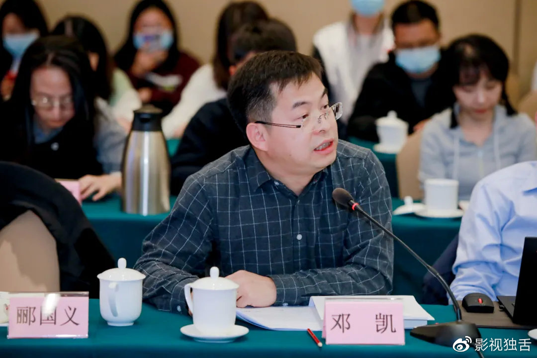 者车队司机王利,大连小伙蒋文强等亲历武汉疫情的平凡英雄来到了现场